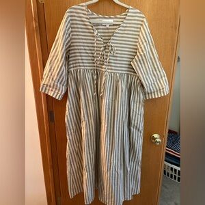 Tradlands Birdie Bell Sleeve Dress